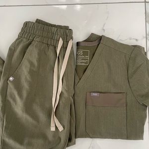 FIGS SET HEATHERED OLIVE